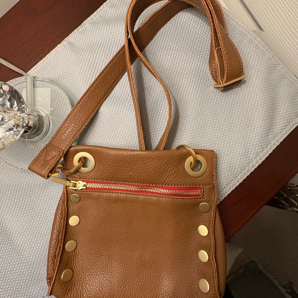 Hammitt Tony bag ( small) Tan and Gold Crossbody Bag w red zipper - Picture 6 of 6